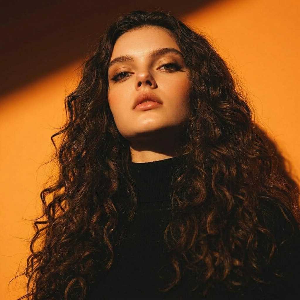 Luna Oliver acapella artwork